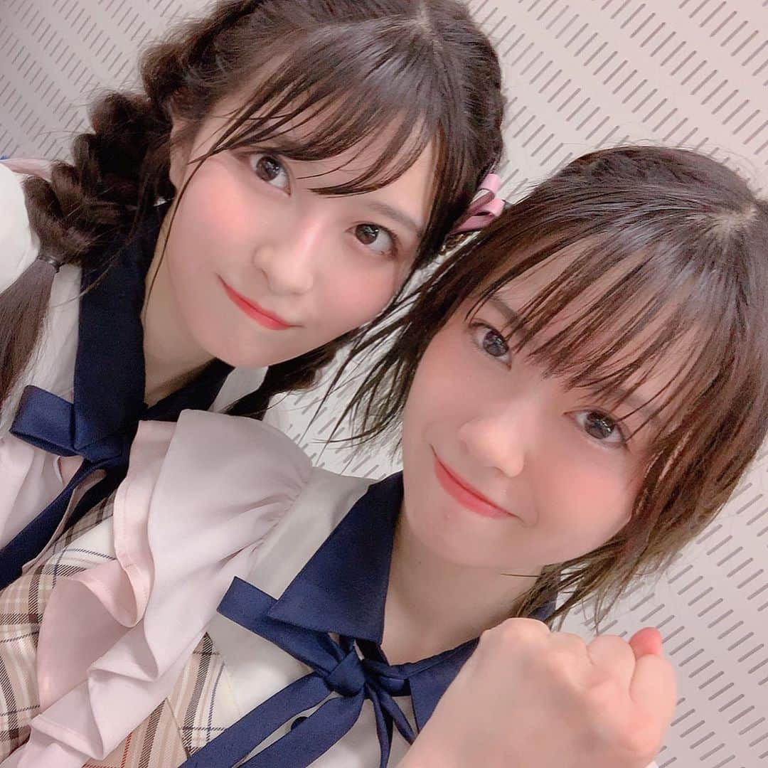 行天優莉奈さんのインスタグラム写真 - (行天優莉奈Instagram)「#サマーステーション 2ステージ⭐︎ たくさんの団扇などなどありがとうございました😊  珍しくイベントでみつあみしてみたよ😋  たくさん汗かいて💦  前髪が、、、 #小田えりな #行天優莉奈 #みつあみ」7月21日 21時25分 - yurina.0314