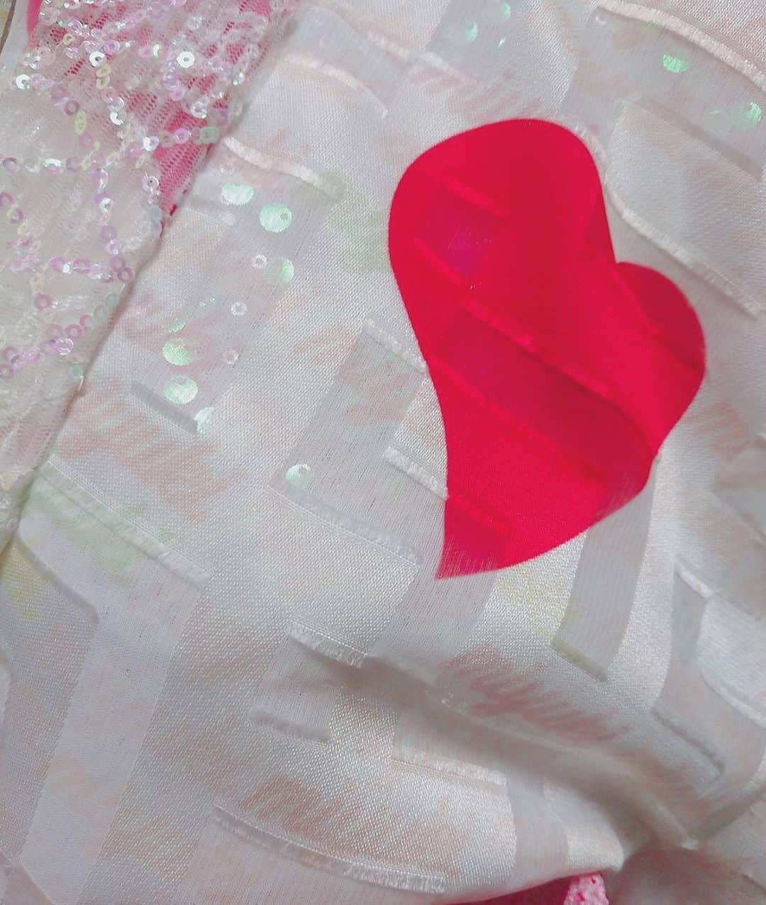 渡辺美優紀さんのインスタグラム写真 - (渡辺美優紀Instagram)「. 浴衣の生地アップ🥰💘 #隠れみるきー をさがせ」7月21日 21時17分 - miyukichan919