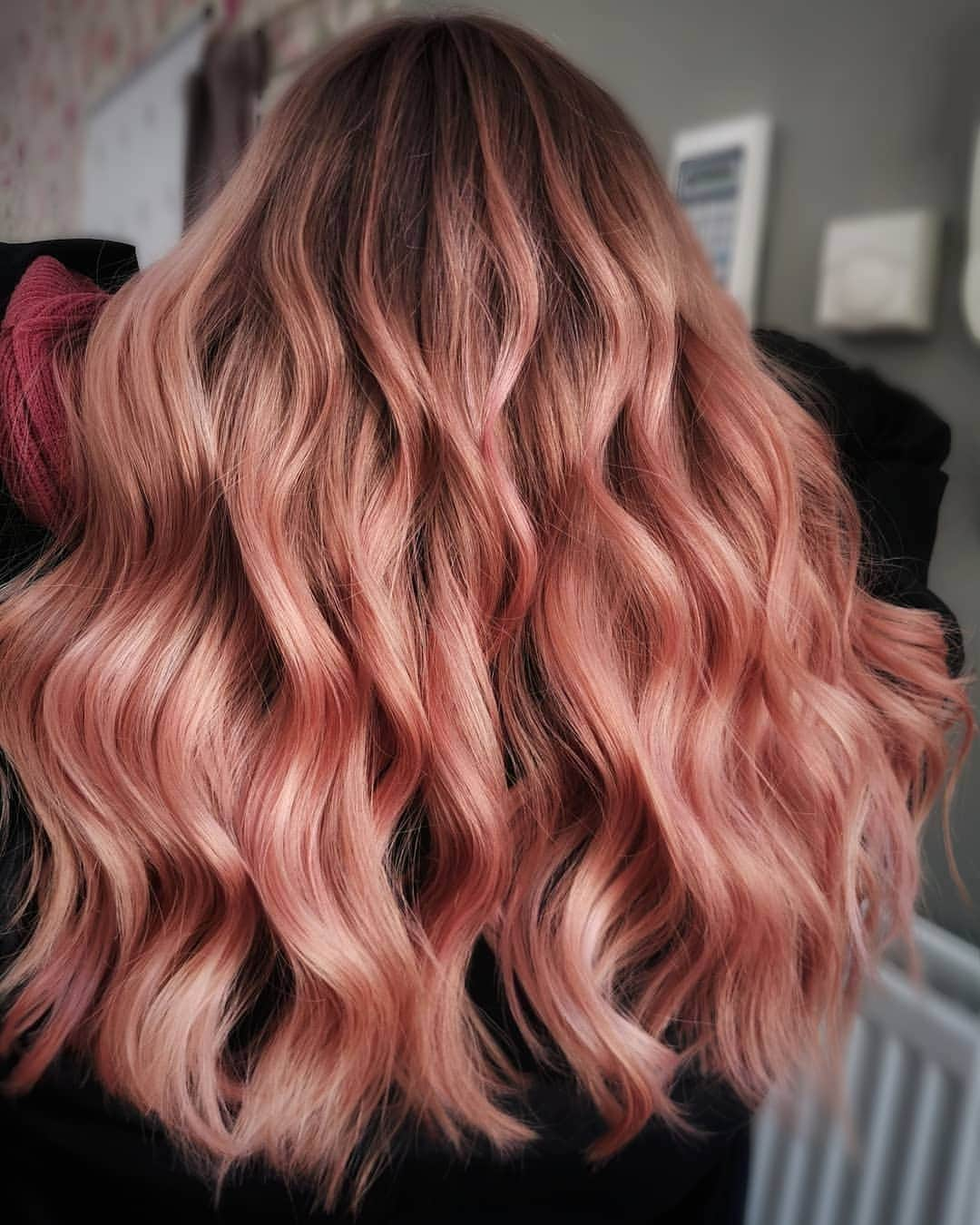 ghd hairさんのインスタグラム写真 - (ghd hairInstagram)「Candy pink dreams 🍬 @dillonandleehairdressing  #ghd #ghdhairpro #pinkwaves #wavyhair」7月21日 22時00分 - ghdhair