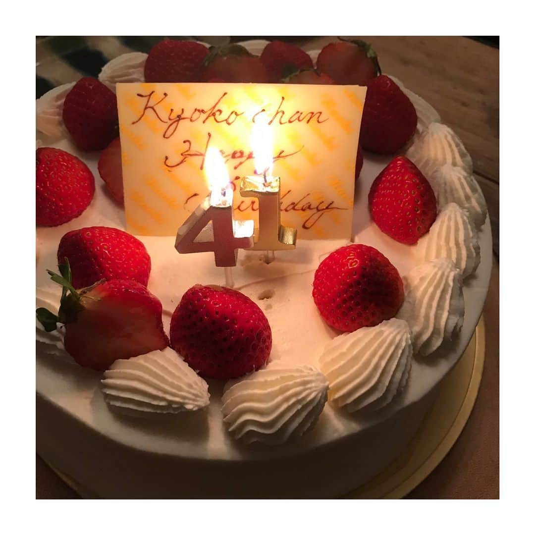 長谷川京子さんのインスタグラム写真 - (長谷川京子Instagram)「少し早めの。 ありがとう😊 #happybirthday」7月21日 22時01分 - kyoko.hasegawa.722