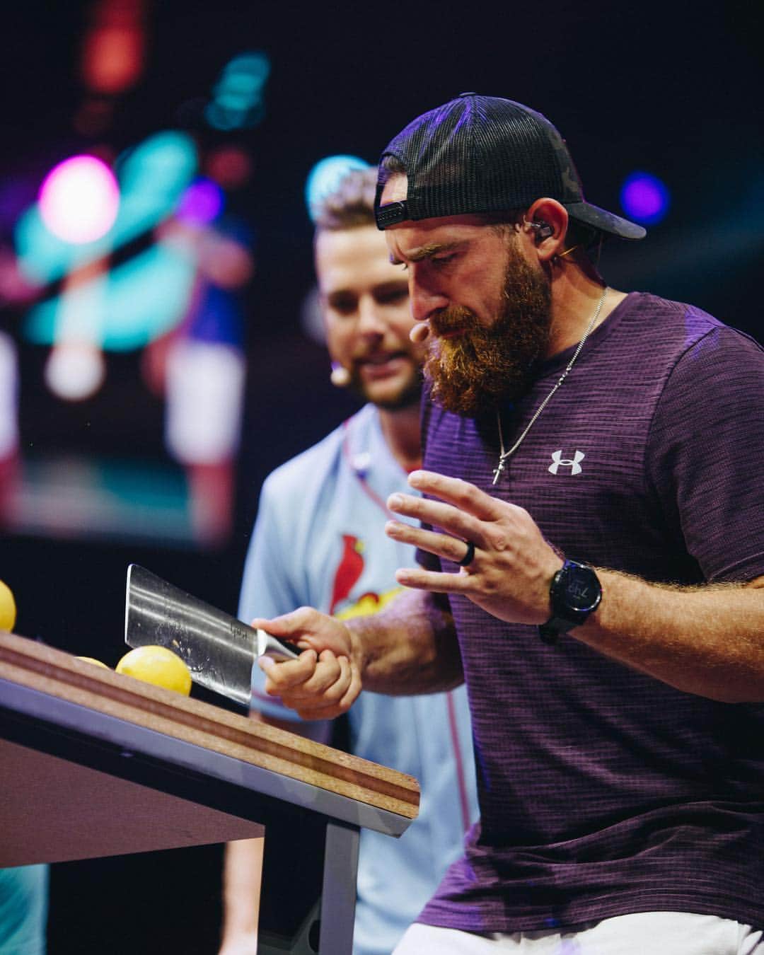 Dude Perfectさんのインスタグラム写真 - (Dude PerfectInstagram)「7 down. 14 to go. THANK YOU ST. LOUIS... you guys were the 💣 ! #DudePerfectTour 📸: @davemichaelc」7月21日 22時15分 - dudeperfect