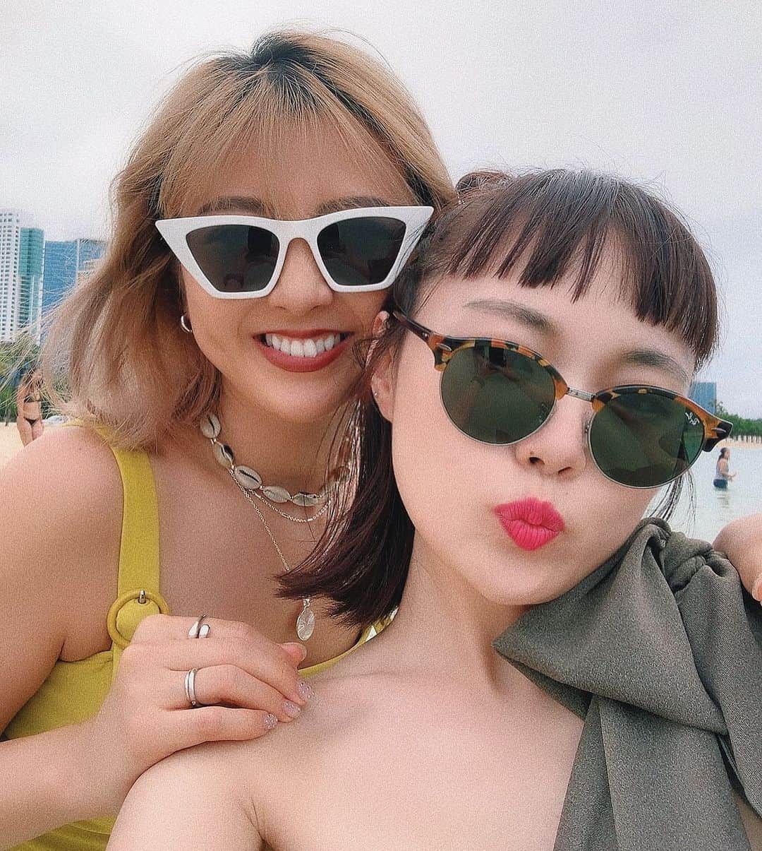 sayocoのインスタグラム：「mion & i😎❤️ またみんなで旅行したい🥳 #sayo_trip」