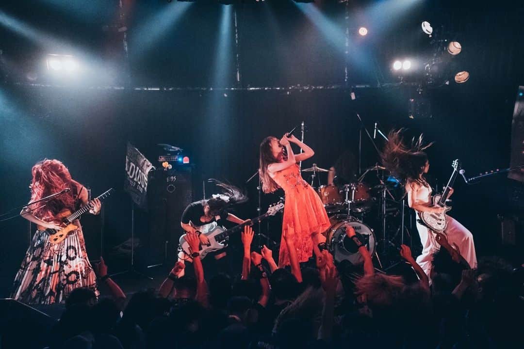 Marinaさんのインスタグラム写真 - (MarinaInstagram)「【2019.07.21 大津U☆STONE】 . Aldious Tour 2019 “Evoke” 27公演 . 大津U☆STONEありがとうございました！！！滋賀最高ー！！めちゃくちゃ楽しかったー！！！！！！✨✨ . #Aldious #アルディアス #music #Japan #metal #femalemusician」7月21日 22時45分 - aldiousmarina