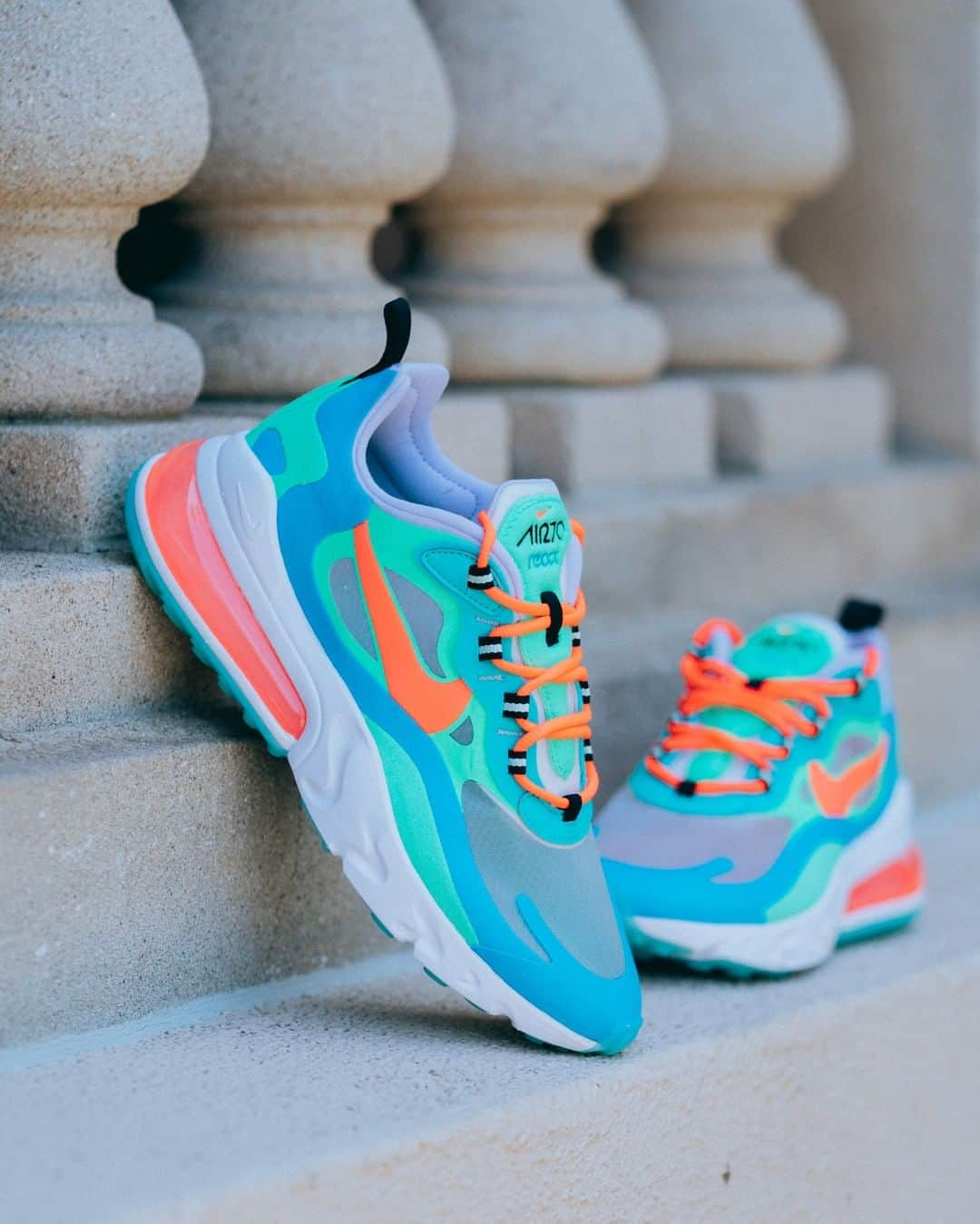 Foot Lockerさんのインスタグラム写真 - (Foot LockerInstagram)「Don’t trip, the Nike 270 React ‘Psychedelic’ is here.  #DiscoverYourAir  #AM270REACT#BIGAIRWITHGO」7月21日 22時55分 - footlocker