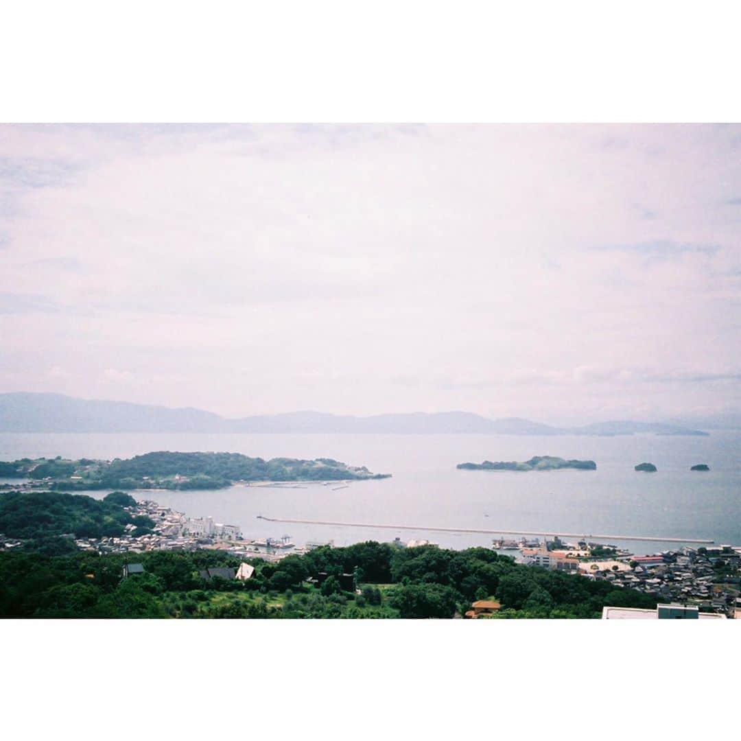 奈緒さんのインスタグラム写真 - (奈緒Instagram)「. 少し離れたところ 気持ちいい空気 #おやすみなさい」7月21日 23時17分 - sunaosquare