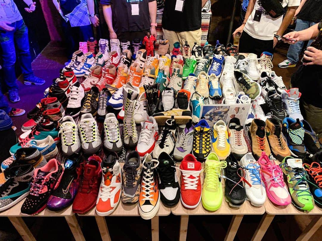 SneakerBox.jpのインスタグラム：「スニフェス👟✨ 今日もありがとうございます🙇相変わらず大盛況、今日も楽しかったです‼️ にしてもHyper strike👀 目の保養にもなりました👌 #スニフェス #sneaker4life  #sneakerwars  #sneakerbox  #magodesu #puma #pumashoes  #lebron  #airforce1s  #airforce1daily  #af1  #af1bespoke  #patta  #nikesb #nikebespoke  #nikeidbespoke」