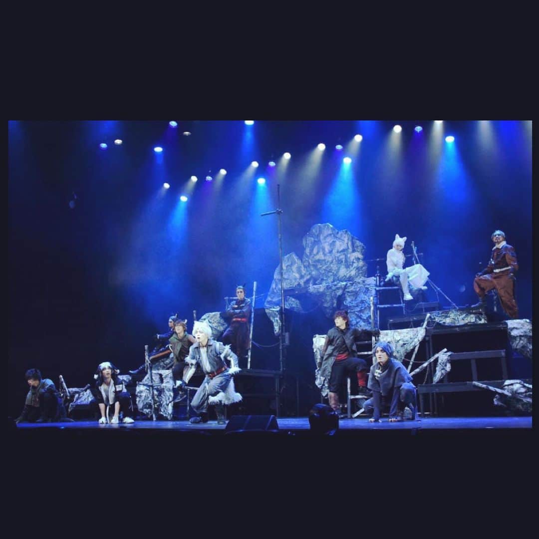 尾関陸さんのインスタグラム写真 - (尾関陸Instagram)「最高の座組で最高な作品でした。 銀牙最高。 皆様応援ありがとうございました。 ハイエナ演じて良かった🐕 #舞台銀牙 #銀牙 #ハイエナ」7月21日 23時31分 - riku_ozeki