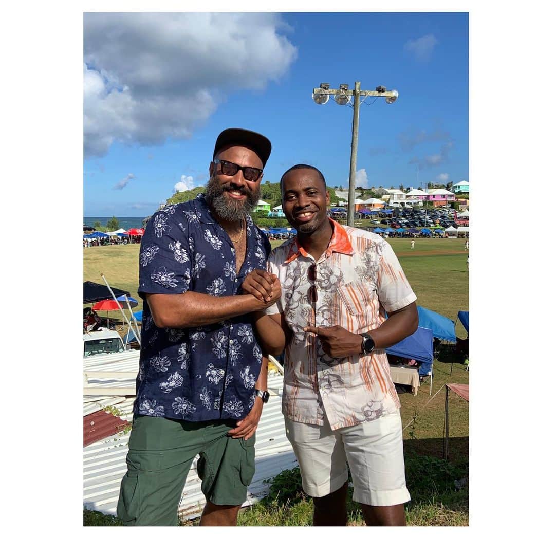 エブロ・ダーデンさんのインスタグラム写真 - (エブロ・ダーデンInstagram)「Me & Premier ... of Bermuda 🇧🇲 @davidburtmp ... great country, great people, great future.」7月21日 23時59分 - oldmanebro