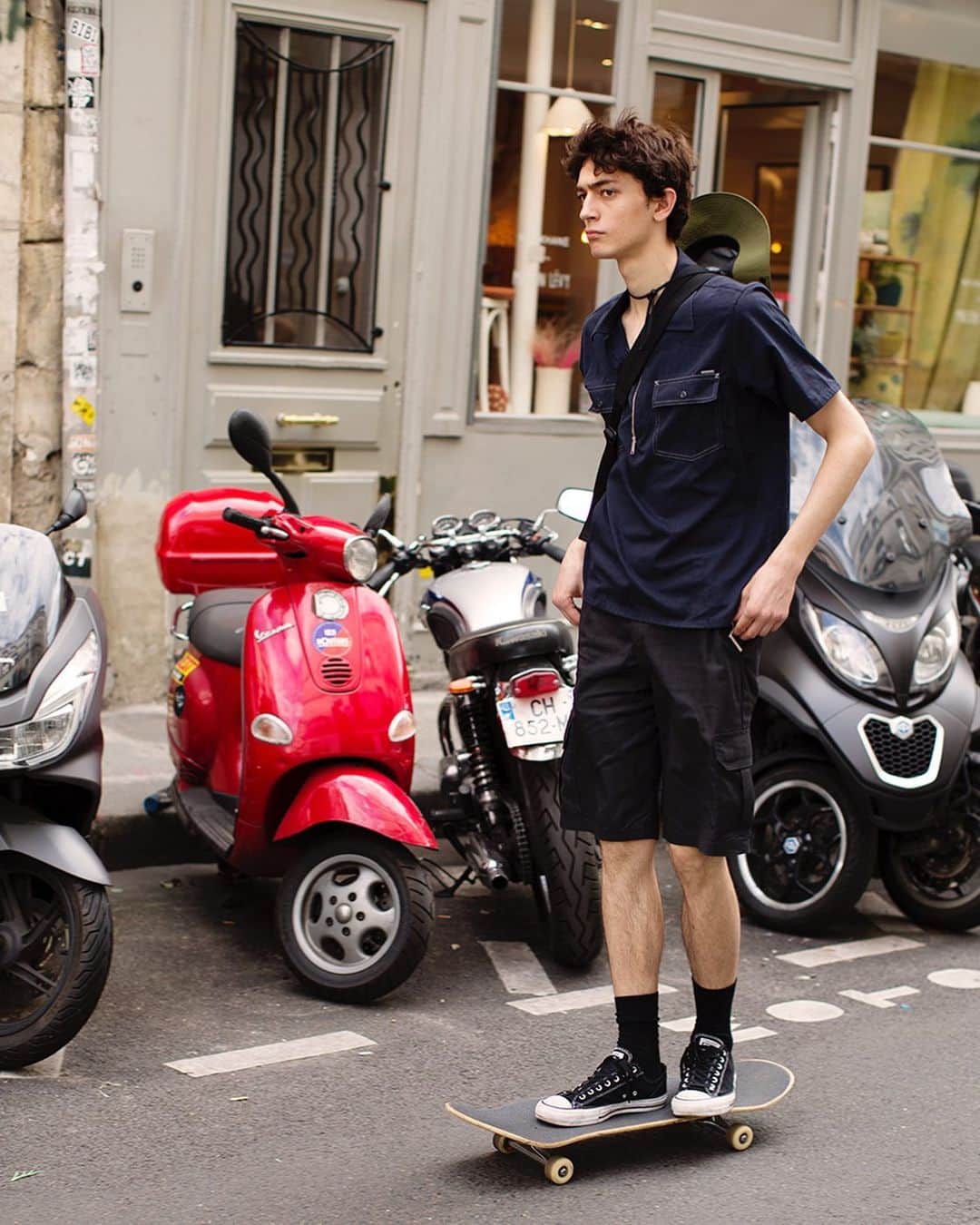 スコット・シューマンのインスタグラム：「The Parisian Above Ground Metro, Paris」