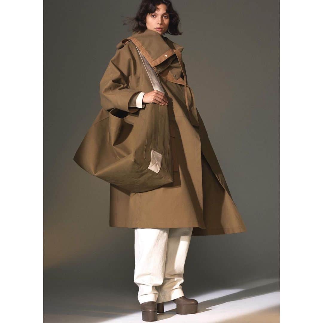 デレク ラムのインスタグラム：「Derek Lam Collection 2004-2015.  I have always been inspired by American sportswear: unpretentious, iconic pieces in the American vernacular, elevated and updated to be an enduring part of a modern woman’s wardrobe. This will be the final season. It has been a terrific run. Derek Lam 10Crosby will carry on the spirit of American style I love so much.」