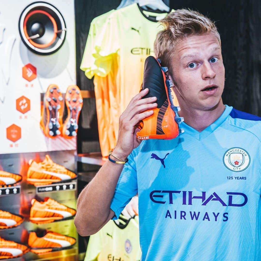 マンチェスター・シティFCさんのインスタグラム写真 - (マンチェスター・シティFCInstagram)「Ring ring click 📞 ⁣ ⁣ #mancity」7月22日 0時38分 - mancity