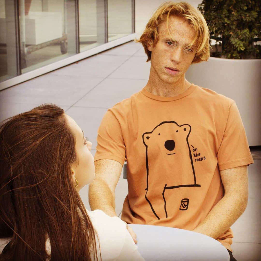 のインスタグラム：「On the Rocks  #polarbear #polarbears #cocktail #cocktails #cocktailstyle  #altru #altruapparel」