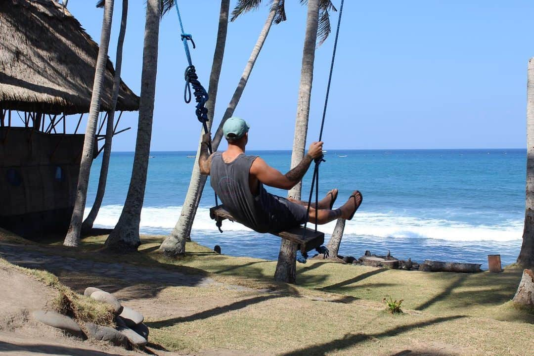 サラ・ゴスさんのインスタグラム写真 - (サラ・ゴスInstagram)「🏝🤘🏽Swinging to the next location. 📍 Ubud」7月22日 10時16分 - sarah.hirini