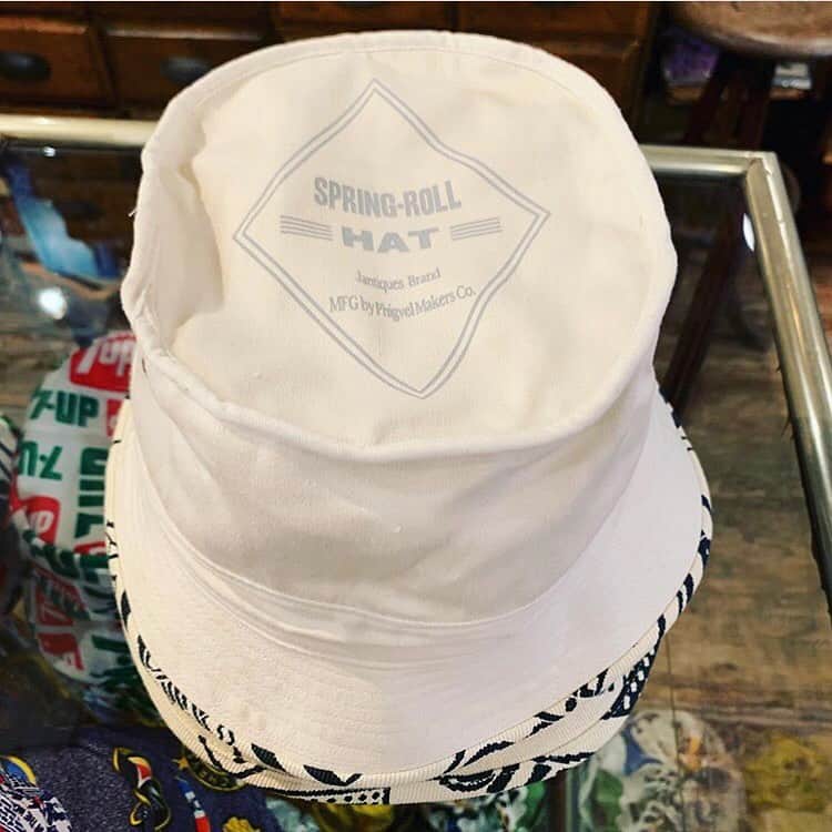フィグベルさんのインスタグラム写真 - (フィグベルInstagram)「. Jantiques brand Old Fabrics Bucket Hat ・ Manufactured by Phigvel Makers Co. ・ This item is available only at Jantiques. ・ ・ ・ #Repost @uchidahitoshi ・・・ また、カッコいいHAT作っていただきました。 今回、形を変えてbucketにしました。サイズも、MとＬを作りました。また、リバシにしました。是非。phigvel makers .coありがとうございます。」7月22日 11時17分 - phigvel_makers_co