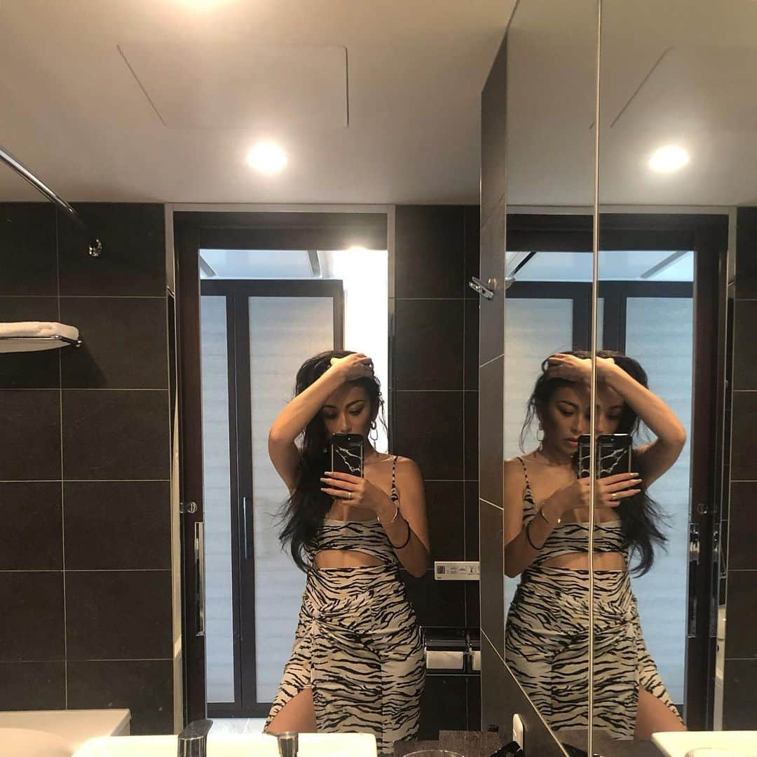 星あやさんのインスタグラム写真 - (星あやInstagram)「🥜swimsuit from @fashionnova #3日酔い #bathroomselfie」7月22日 11時37分 - ayastella_