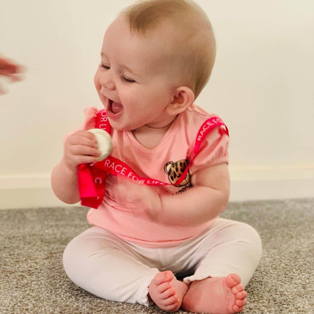 マックス・ウィットロックさんのインスタグラム写真 - (マックス・ウィットロックInstagram)「Willow proud of her mummy today @leah.whitlock 😊 . @crukraceforlife」7月22日 2時42分 - maxwhitlock