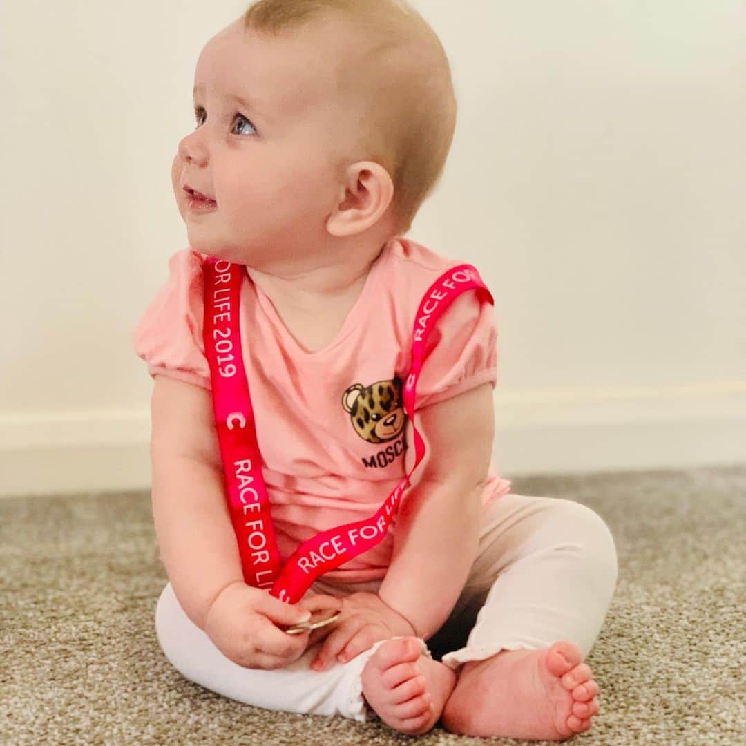 マックス・ウィットロックのインスタグラム：「Willow proud of her mummy today @leah.whitlock 😊 . @crukraceforlife」