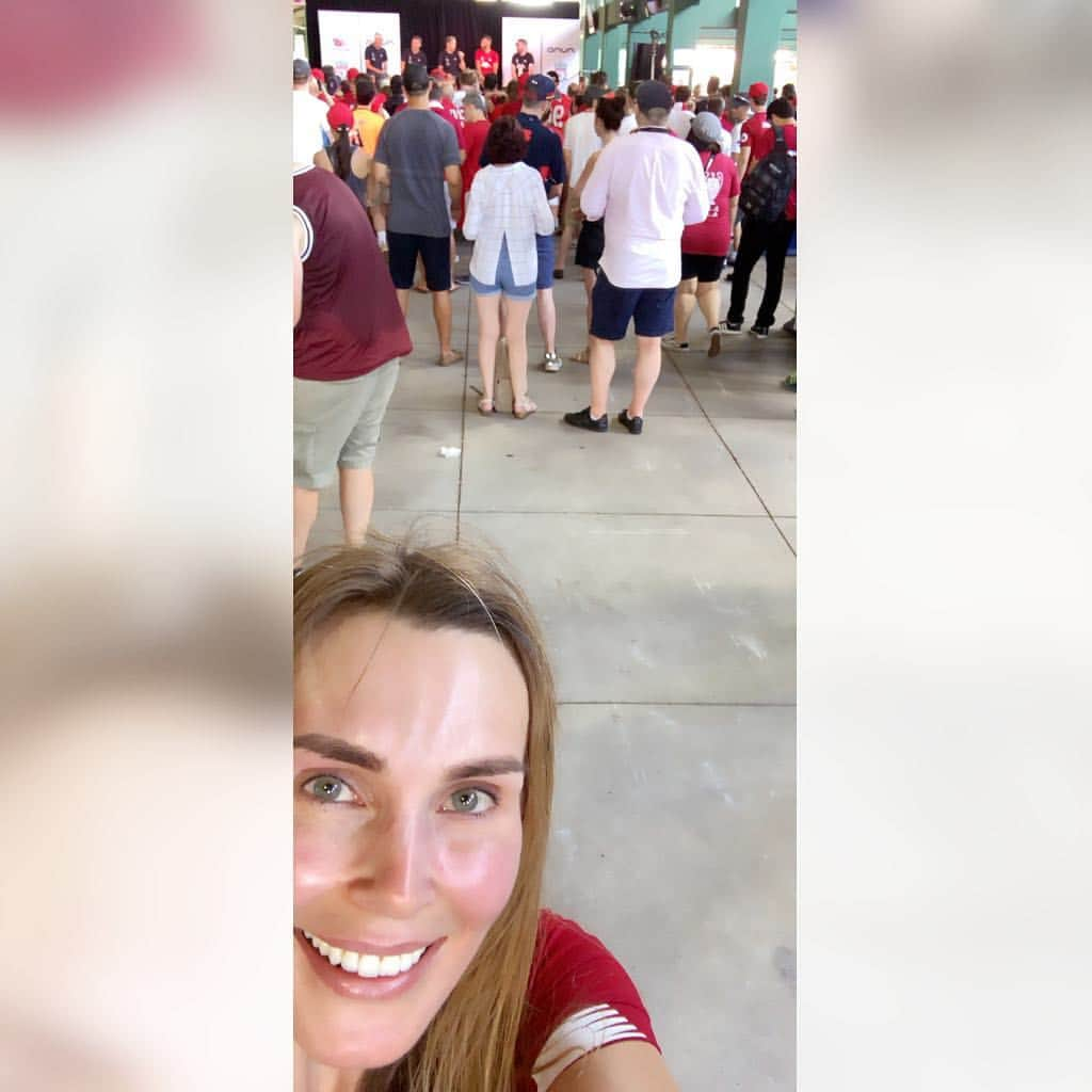 ターニャ・テイトさんのインスタグラム写真 - (ターニャ・テイトInstagram)「Happening right now @liverpoolfc #fanfest ... ... #tanyatate #queentanyatate #allezallezallez #ynwa #lfc #lfcfan #lfcfamily #lfcpreseason #lfcusa #lfcusatour #lfcboston #fenwaypark」7月22日 3時28分 - tanyatate