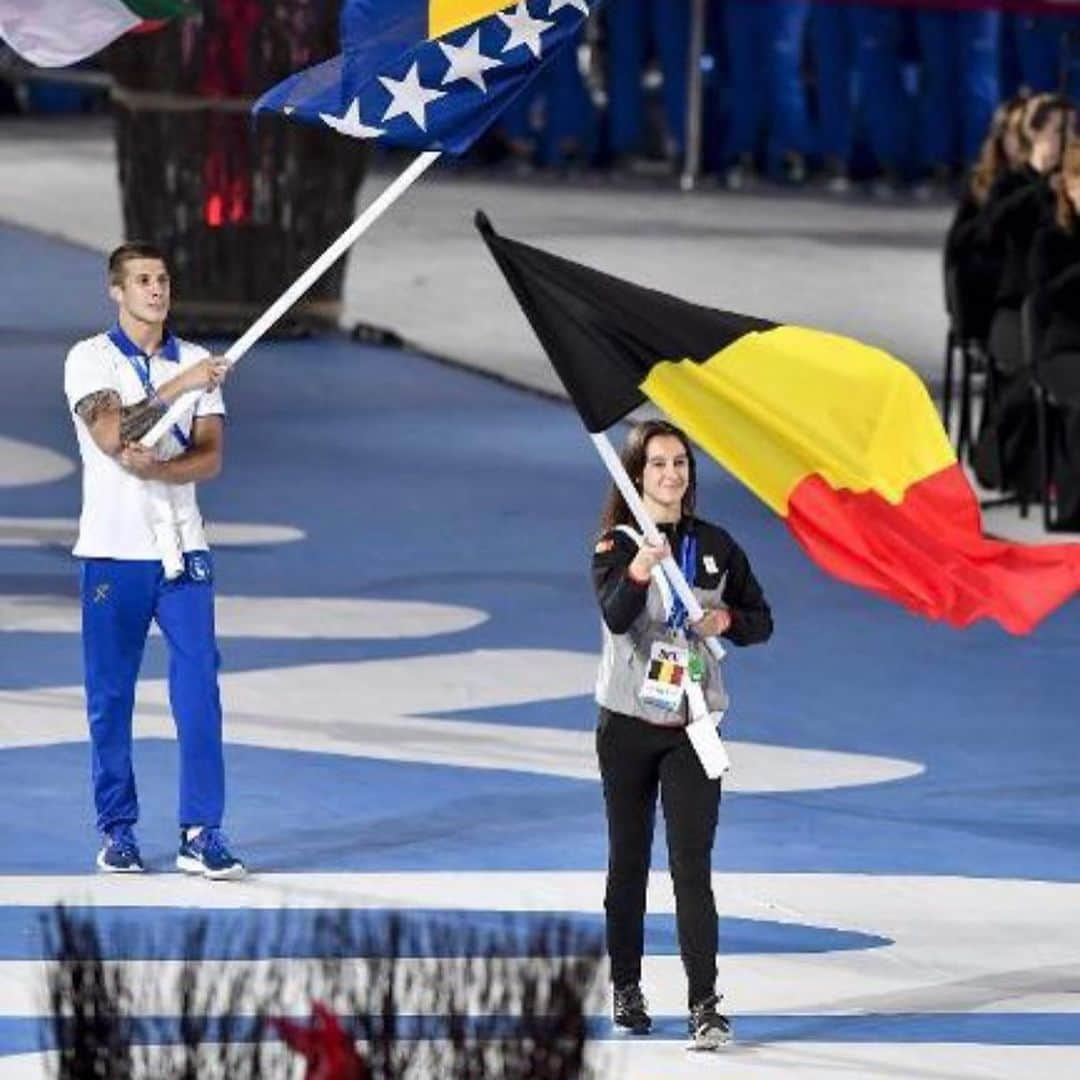 ニナ・デヴァエルさんのインスタグラム写真 - (ニナ・デヴァエルInstagram)「Happy national holiday Belgium 🇧🇪 always an honor to be able to represent my country 😊 hope everyone had a great day 😘」7月22日 3時44分 - ninaderwael