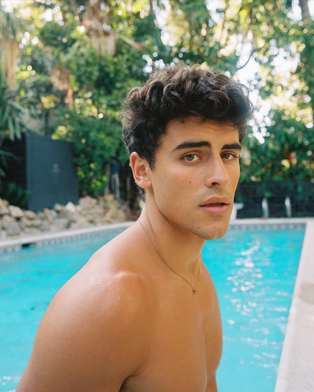 Bryant Eslavaさんのインスタグラム写真 - (Bryant EslavaInstagram)「thoughts on my recent shoot with @jackgilinsky ? 🌟 should we do a part 2? 🎞」7月22日 4時22分 - bryant