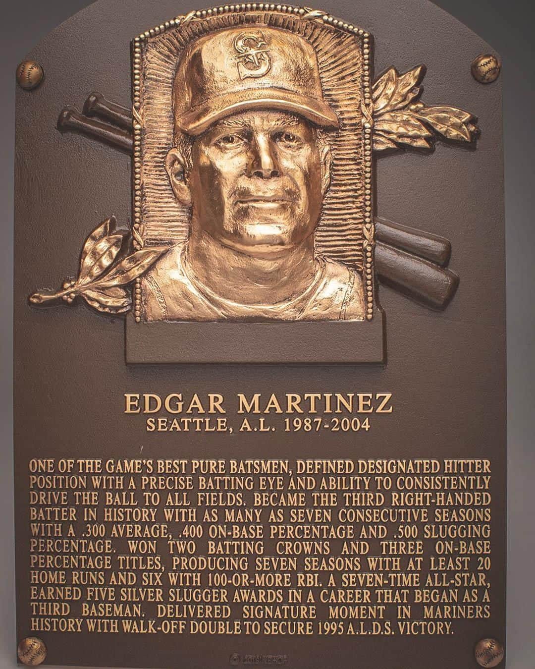 シアトル・マリナーズさんのインスタグラム写真 - (シアトル・マリナーズInstagram)「He did it. We did it. #EdgarHOF⁣ ⁣ 📸: @baseballhall」7月22日 4時24分 - mariners