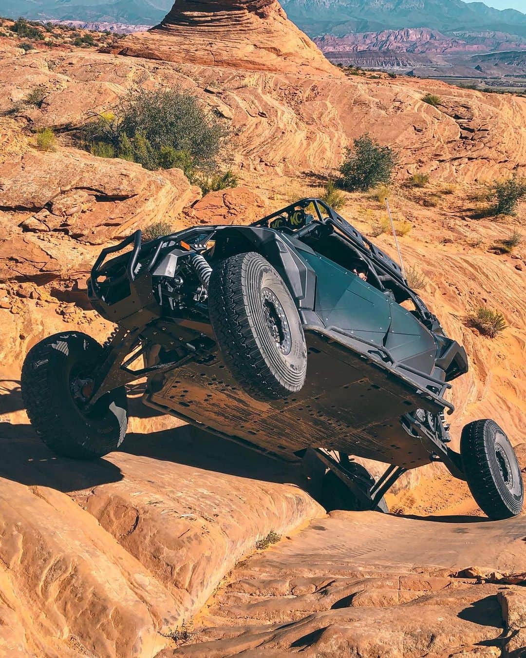 ネイサン・アンダーソンのインスタグラム：「Sunday service and trail 📷 by @bradw981  Doomsday vehicle brought to you by @hcrracing @chris_hcrsuspension @motozoomz @theutvpros」