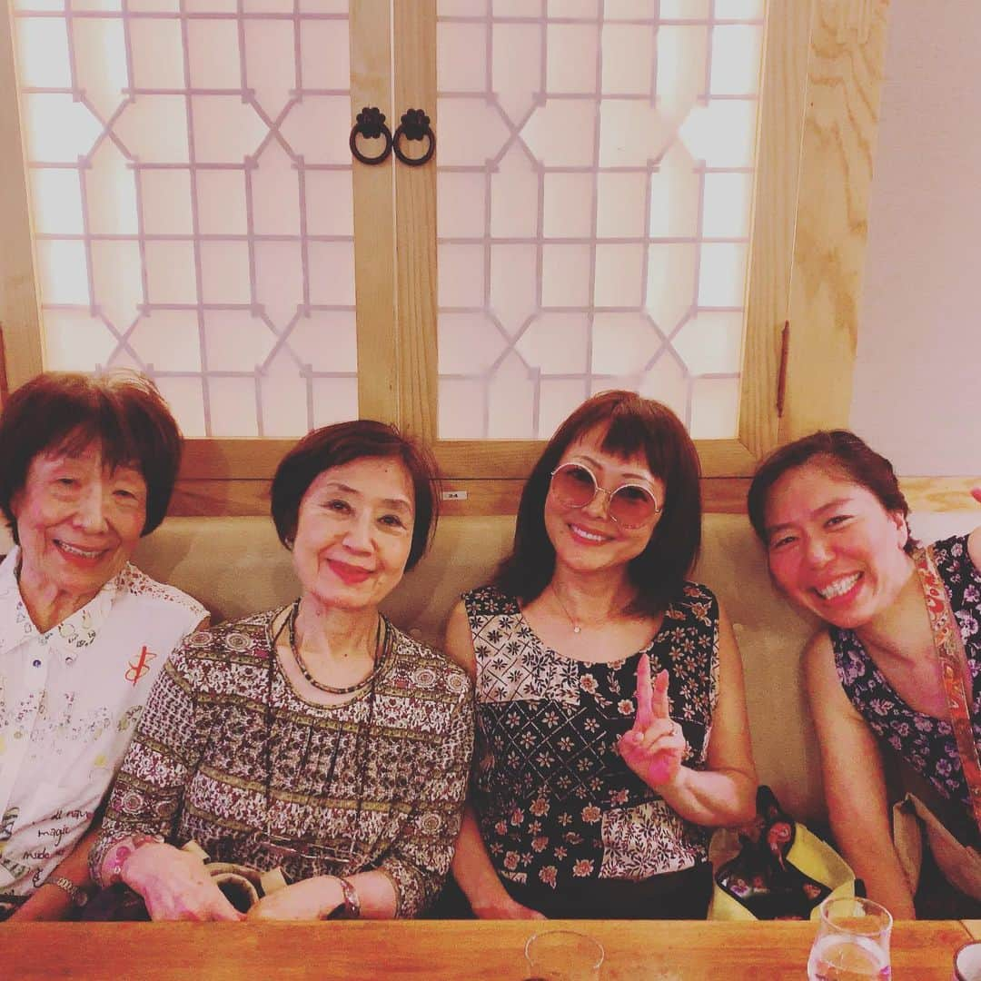 NAOMIさんのインスタグラム写真 - (NAOMIInstagram)「今夜は Parisの愉快な仲間達と 韓国dinnerへ。  #長いお付き合いの  #いつもお世話になっています #毎年色々ありがとう♡ #感謝✨ @paris」7月22日 4時37分 - naominakano703