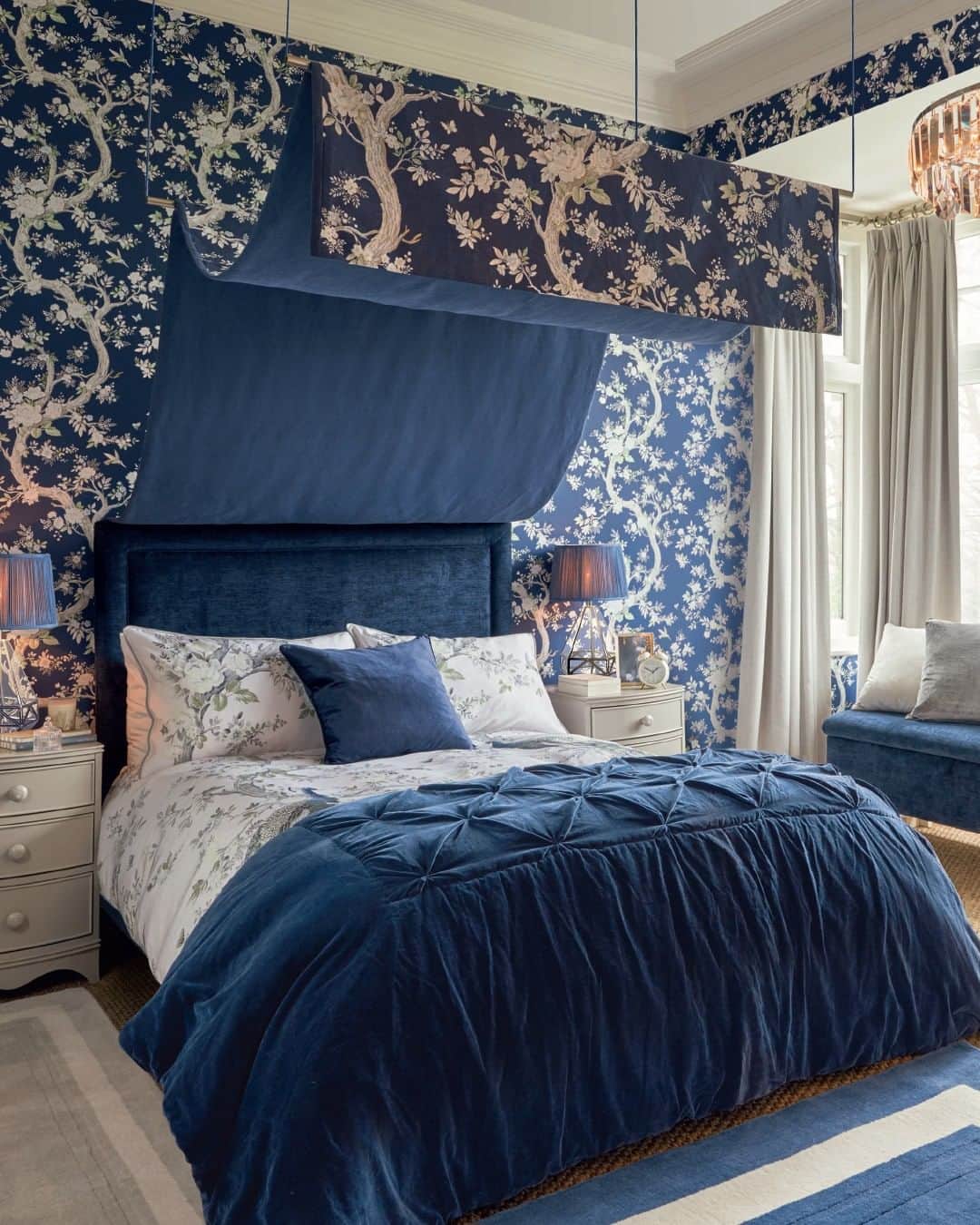 ローラアシュレイのインスタグラム：「Make the most of our amazing Summer Sale prices until tomorrow! With up to 50% off home + an extra 20% off all home sale, there's never been a better time to update your home.」