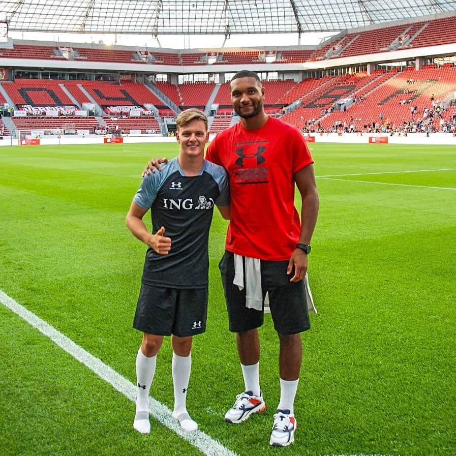 ヨナタン・ターさんのインスタグラム写真 - (ヨナタン・ターInstagram)「🏎 ✖️ ⚽️ #ChampionsforCharity in der #BayArena. 🙌 Glückwunsch zum Sieg und zu diesem tollen Event, @mickschumacher. 👍 #NowitzkiAllstars @swish41 #Schumacherandfriends @underarmourdach #WeWill」7月22日 5時03分 - jonathantah_