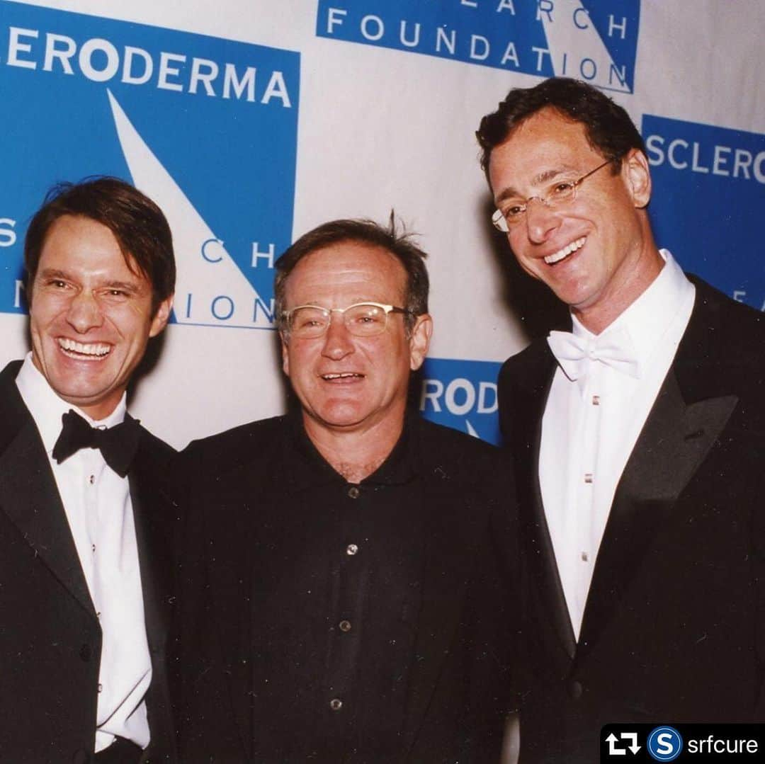 ボブ・サゲットさんのインスタグラム写真 - (ボブ・サゲットInstagram)「Repost @srfcure ・・・ Today we are remembering Robin Williams on his birthday. We remember the joy he brought to all of us everywhere and the millions he helped raise for scleroderma research. His heart was as giant as his talent.  He did our benefit seven times over the past 30 years and was the very first comedian to ever grace the stage for “Cool Comedy Hot Cuisine” for our Founder, Sharon Monsky, and her dear friend, SRF Board Member @susanfeniger -Also pictures with Robin: SRF’S CEO, Luke Evnin and board member, @BobSaget — #gratitude #CCHC #coolcomedyhotcuisine #sclerodermaresearch #srfcure #researchisthekey #scleroderma #SRF #sclerodermaresearchfoundation」7月22日 5時28分 - bobsaget