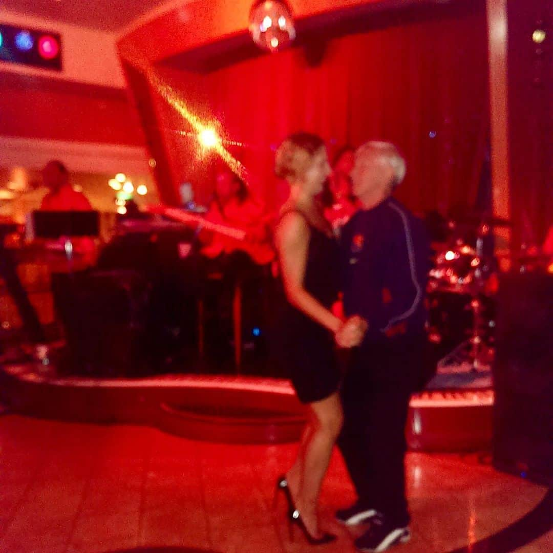 アグネス・ザワツキーのインスタグラム：「Blurry AF but he was always my favorite dance partner. Can’t believe it’s been a year, I miss this sweet soul every day 💕」