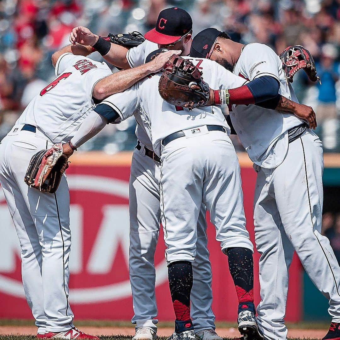 クリーブランド・インディアンスさんのインスタグラム写真 - (クリーブランド・インディアンスInstagram)「Putting on our Sunday best! 😜  We finished the homestand 7-3 & are 28-11 since June 4. 🤷‍♂️」7月22日 5時59分 - cleguardians