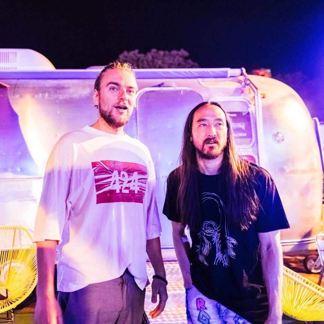 Showtekさんのインスタグラム写真 - (ShowtekInstagram)「Is that another collab we see in the distance? @steveaoki 👀」7月22日 6時36分 - showtek