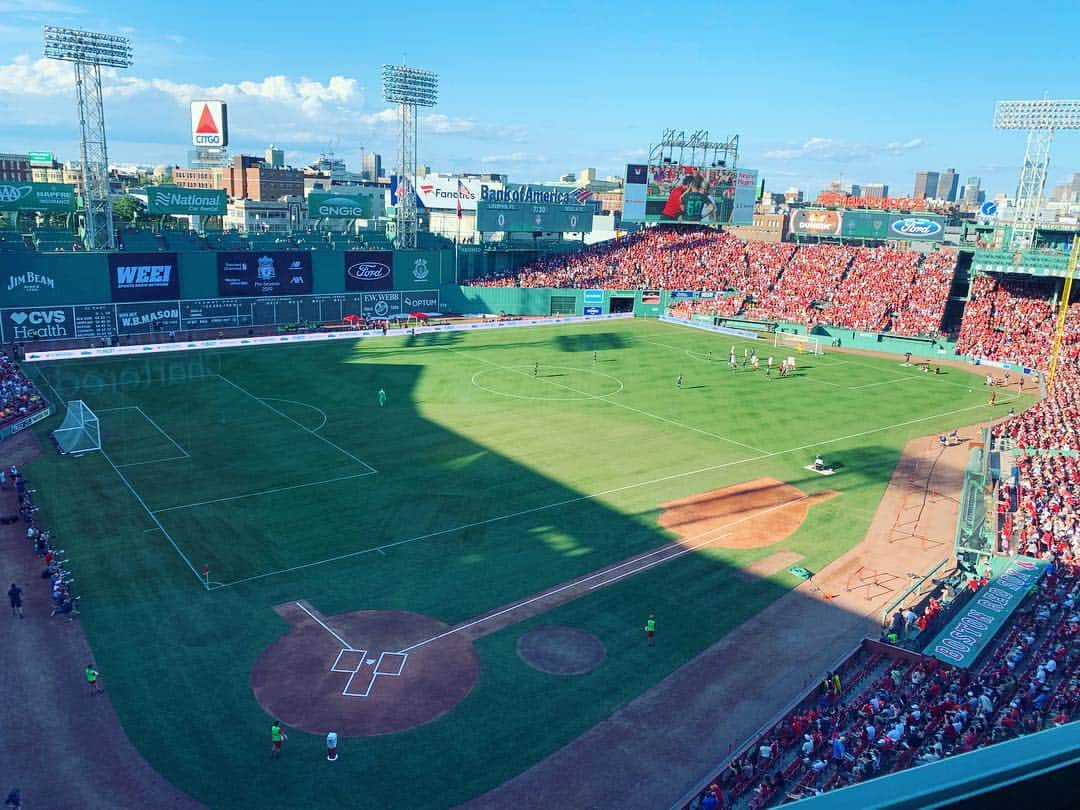 ターニャ・テイトさんのインスタグラム写真 - (ターニャ・テイトInstagram)「My view over @liverpoolfc v Sevilla @fenwaypark #allezallezallez #ynwa #lfc #lfcfan #lfcfamily #lfcpreseason #lfcusa #lfcusatour #lfcboston #fenwaypark」7月22日 7時15分 - tanyatate