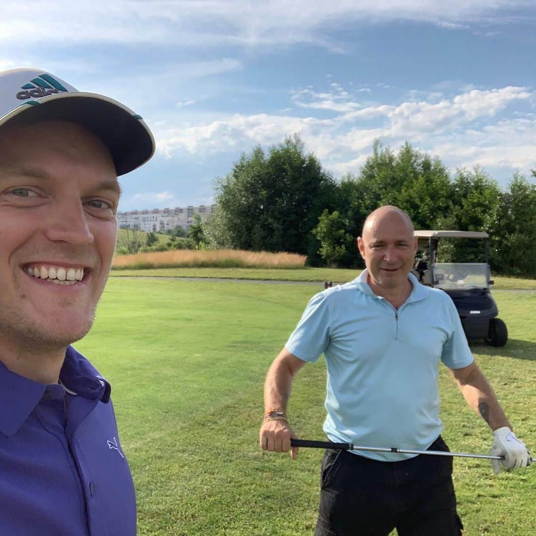 ミハル・チェシカのインスタグラム：「Miss those two incredible human beings in my life! #brothers #love #czech #golf #gibu #vysehrad #wrc #salve #isares #puremichigan #skodamotorsport #Porsche #vespa #usa」