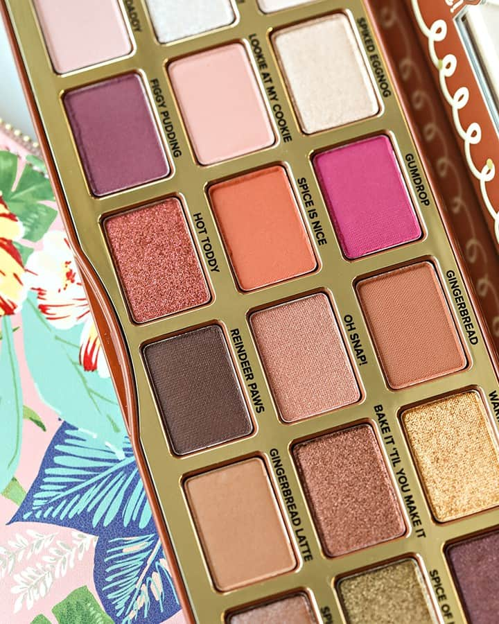 Too Facedさんのインスタグラム写真 - (Too FacedInstagram)「Which shade is your FAVE from our Gingerbread Spice Eye Shadow Palette?! 🤩 Available for a limited time @meccamaxima. #ChristmasInJuly #TooFaced」7月22日 9時00分 - toofaced