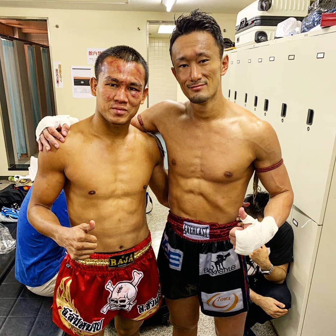 梅野源治のインスタグラム：「@seksan_or_kwanmuang999  お互いの試合後、またムエタイで再戦しようと約束した。  #男と男の約束」