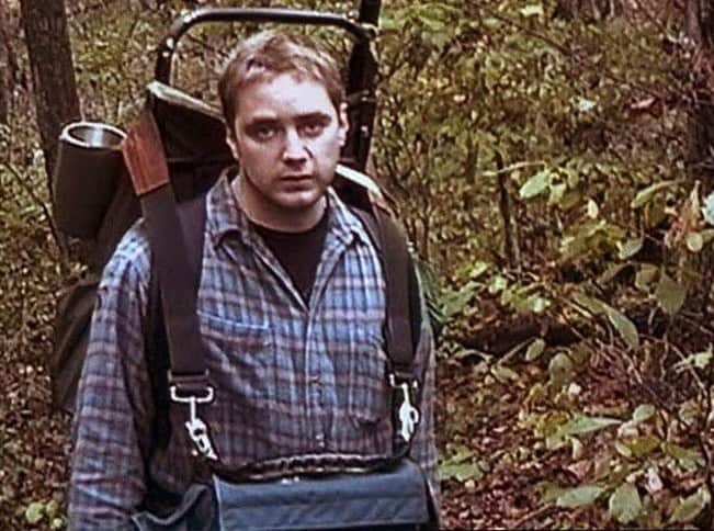 E! Onlineさんのインスタグラム写真 - (E! OnlineInstagram)「20 years ago, two directors and three actors disappeared into the woods with handheld cameras launching a new genre of horror that still has people questioning whether it was all real. Link in bio for for all the secrets about #TheBlairWitchProject and why the film made people mad at the actors "for being alive." (📷: Lionsgate)」7月22日 9時17分 - enews