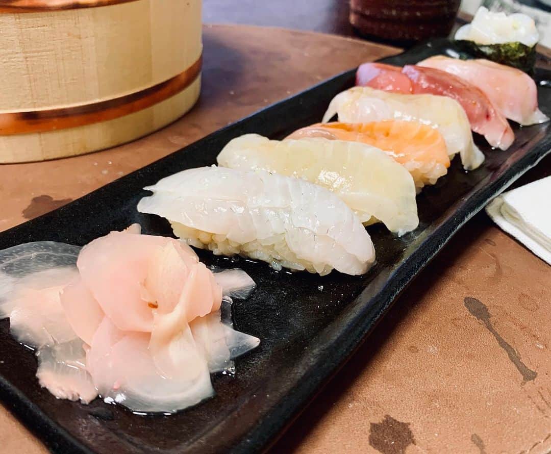 金廣真悟さんのインスタグラム写真 - (金廣真悟Instagram)「. お寿司を握ってみましたー！ 赤酢と生ワサビはとても良い感じ。 シャリの炊き方は次回改善の余地あり。  今週のライブはircleの河内との久しぶりの合同企画。仙台と渋谷の2daysやります！ お待ちしてまーす。 【やさしさに包まれたなら】 ＜出演＞ ●#金廣真悟 (#グッドモーニングアメリカ ) ●#河内健悟 (#ircle )  7/25(木)仙台HIGHBURY OPEN 19:00 / START 19:30 前売 ¥3,000（D代別 ¥600） ＜チケット予約＞ ・メール予約(info@highbury.jp)  7/26(金)渋谷o-nest OPEN 18:30 / START 19:00 前売 ¥3,000（D代別 ¥600） ＜チケット予約＞ ・e+ (https://eplus.jp/sf/detail/2977240001-P0030001) ・O-nest店頭  #金廣メシ」7月22日 19時37分 - shingo_kanehiro
