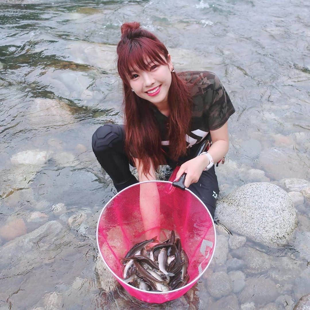 宮田亜夢さんのインスタグラム写真 宮田亜夢instagram 究極の暑がりは川の中でお昼ご飯するんだわ 快適快適 ライトスタイル 究極の暑がり ダイワ Daiwa 釣り 釣りガール 鮎釣り 友釣り ルアー Lure Fishing 海 川 渓流 夏 Summer Angler