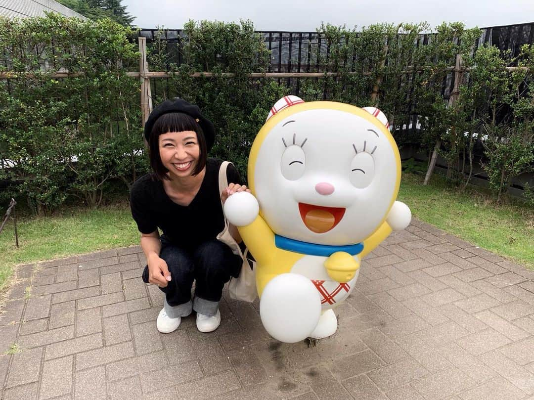 石川文菜さんのインスタグラム写真 - (石川文菜Instagram)「. . . . 🥴💕 . . . #過去pic #藤子f不二雄ミュージアム #ドラえもん #ドラミちゃん #リアルなクリスチーネ剛田 #オン眉 #ボブ #ootd #ベレー帽 #ca4la #トップス @meannuna_official  #釣りネタがあると出しそびれる #まだまだ写真あるから数回に分けてup予定 #💁‍♀️」7月22日 19時58分 - bun0404