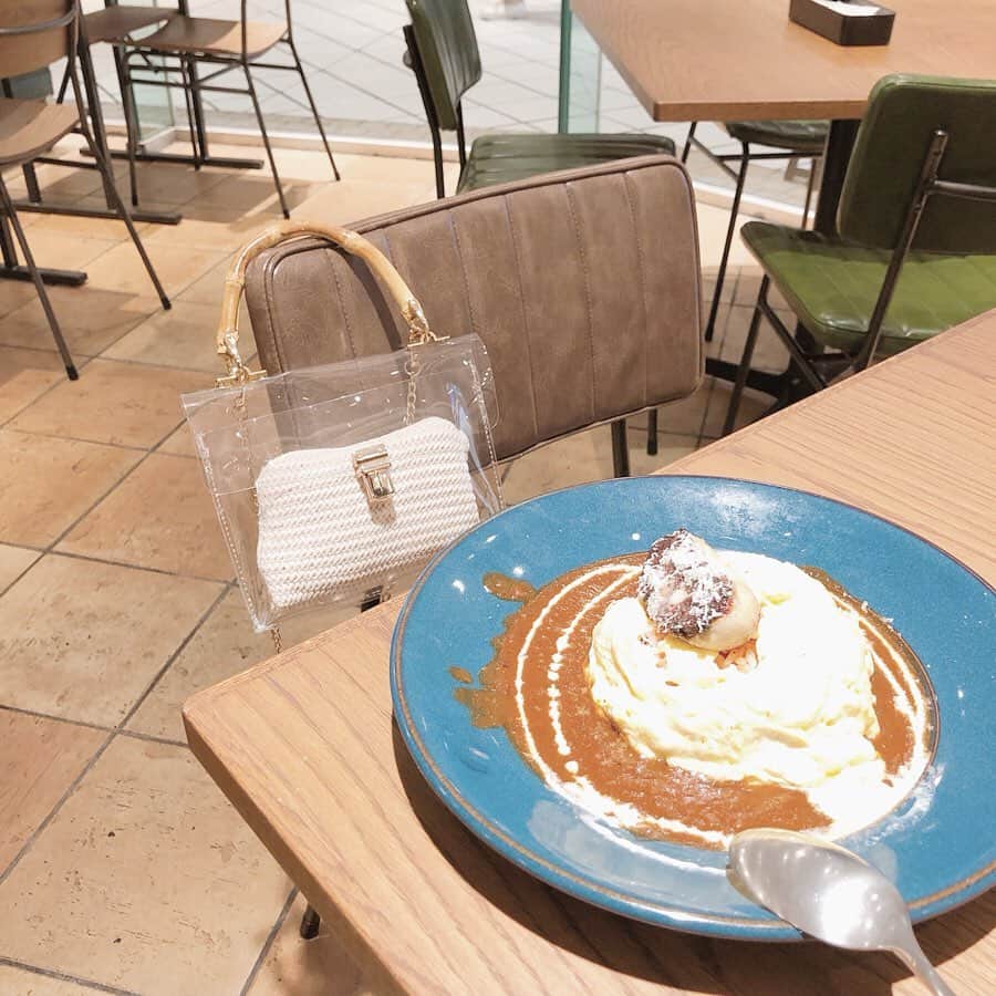 mariomi324さんのインスタグラム写真 - (mariomi324Instagram)「ランチは#ベイクウォーター の#nikoandcafe 😋💕 #フォアグラのオムライス が食べたかった💜 ついにお迎えした#アンパンマン のぬいぐるみ😂 ＊ ＊ ＊ ＊ #1歳 #1歳9ヶ月 #女の子ママ #ベビーコーデ #キッズコーデ #kidsfashion #cafe #カフェ巡り#東京カフェ巡り #横浜カフェ #お茶の時間 #teatime #babygap #ベビーギャップ #ランチ #lunchtime #onthetable #カフェごはん #子連れランチ #子供とお出かけ #子供のいる暮らし #こどものいる暮らし #オムライス #フォアグラ #nikoand」7月22日 20時02分 - mario_ym324