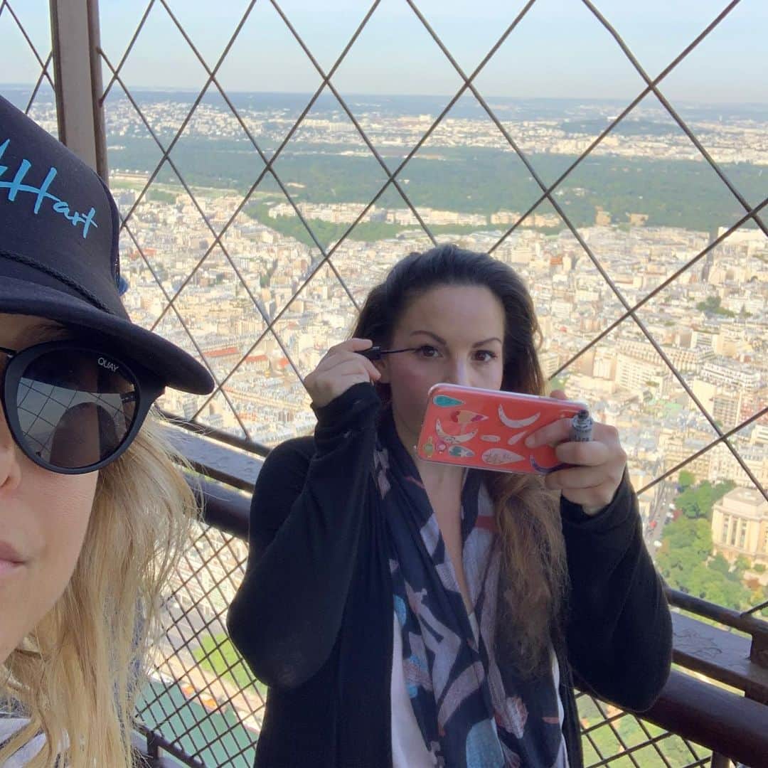 ジェニー・モレンさんのインスタグラム写真 - (ジェニー・モレンInstagram)「Sissy loved the Eiffel Tower #paris」7月22日 20時09分 - jennymollen