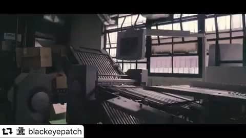のインスタグラム：「#repost @blackeyepatch ・・・ BlackEyePatch “YURUFUWA GANG” NYC POSTER CAMPAIGN ﻿ ﻿ @yurufuwagang﻿ @ishidaryugo﻿ @iamrealnene﻿ ﻿ 📹 @lefthandande﻿ ♬ @heemsworth」