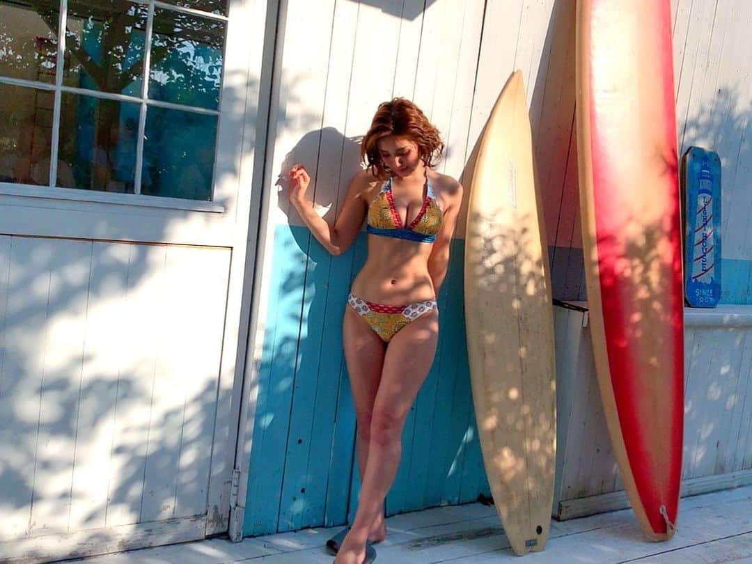 のインスタグラム：「🖤 夏っぽい写真！  夏は大引きこもりの私を 誰か連れ出してくだちい。。 . . .  #グラドル自画撮り部 #自拍#selfies #follow #扎心了#followme #like #selfie  #ootd #style #photo #love #141 #instagood #맞팔 #tagsforlikes #몸스타그램 #东京#水着姿#sexybaby #セクシー #수영장心#性感的#수영장 #エロ#섹시 #수영복 #수영복 #bikini #泳衣 #boobs」