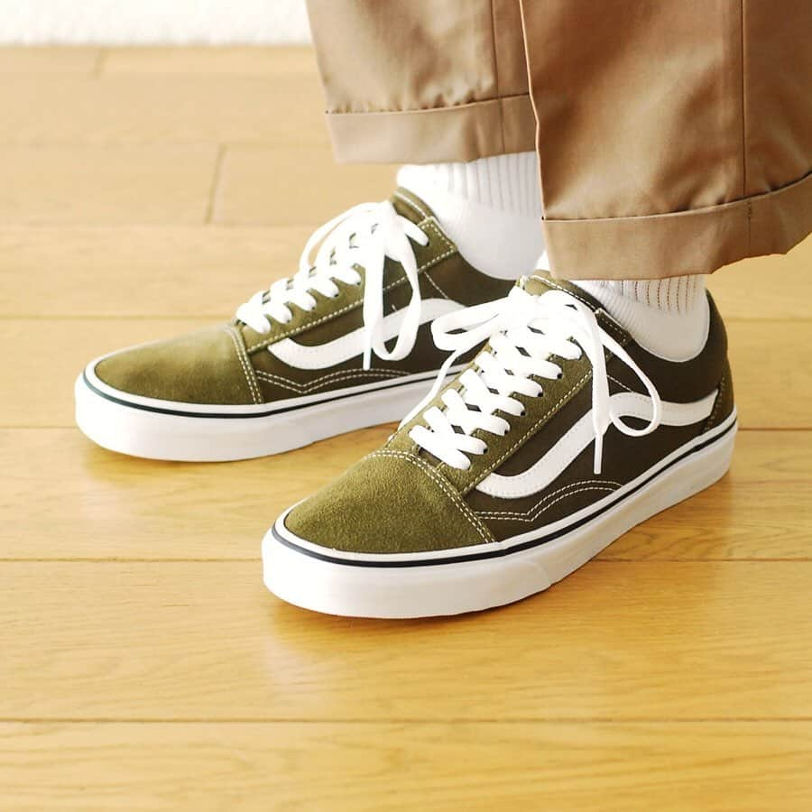 wonder_mountain_irieさんのインスタグラム写真 - (wonder_mountain_irieInstagram)「_ VANS / ヴァンズ "OLD SKOOL" ￥7,560- _ 〈online store / @digital_mountain〉 https://www.digital-mountain.net/shopdetail/000000009926/ _ 【オンラインストア#DigitalMountain へのご注文】 *24時間受付 *15時までのご注文で即日発送 *1万円以上ご購入で送料無料 tel：084-973-8204 _ We can send your order overseas. Accepted payment method is by PayPal or credit card only. (AMEX is not accepted)  Ordering procedure details can be found here. >>http://www.digital-mountain.net/html/page56.html _ #VANS #ヴァンズ  pants→ #itten. ￥27,000- _ 本店：#WonderMountain  blog>> http://wm.digital-mountain.info/blog/20190722-1/ _ 〒720-0044  広島県福山市笠岡町4-18  JR 「#福山駅」より徒歩10分 (12:00 - 19:00 水曜定休) #ワンダーマウンテン #japan #hiroshima #福山 #福山市 #尾道 #倉敷 #鞆の浦 近く _ 系列店：@hacbywondermountain _」7月22日 20時45分 - wonder_mountain_