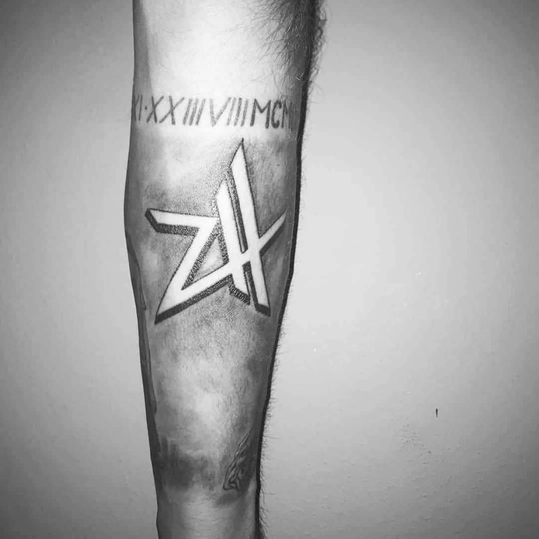 Zebraheadさんのインスタグラム写真 - (ZebraheadInstagram)「Awesome tattoo that @kuba_netrval just got!!! #Zebrahead #braininvaders」7月22日 11時59分 - zebraheadofficial