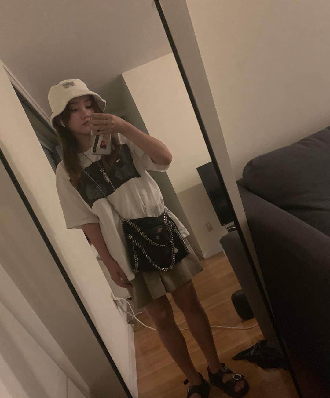 のインスタグラム：「Comfortable style 🍉」