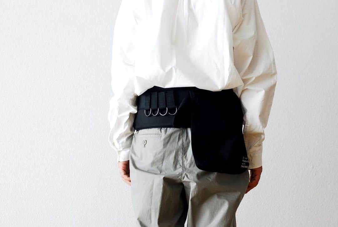 wonder_mountain_irieさんのインスタグラム写真 - (wonder_mountain_irieInstagram)「_ DIGAWEL × PORTER / ディガウェル×ポーター “2-inch Padded Work Belt BAG①” ￥39,960- _ 〈online store / @digital_mountain〉 https://www.digital-mountain.net/shopdetail/000000009934/ _ 【オンラインストア#DigitalMountain へのご注文】 *24時間受付 *15時までのご注文で即日発送 *1万円以上ご購入で送料無料 tel：084-973-8204 _ We can send your order overseas. Accepted payment method is by PayPal or credit card only. (AMEX is not accepted)  Ordering procedure details can be found here. >>http://www.digital-mountain.net/html/page56.html _ #DIGAWEL #porter #ディガウェル #ポーター shirts→ #digawel ￥21,600- pants→ #digawel ￥20,520- _ 本店：#WonderMountain  blog>> http://wm.digital-mountain.info/blog/20190722/ _ 〒720-0044  広島県福山市笠岡町4-18  JR 「#福山駅」より徒歩10分 (12:00 - 19:00 水曜定休) #ワンダーマウンテン #japan #hiroshima #福山 #福山市 #尾道 #倉敷 #鞆の浦 近く _ 系列店：@hacbywondermountain _」7月22日 12時33分 - wonder_mountain_