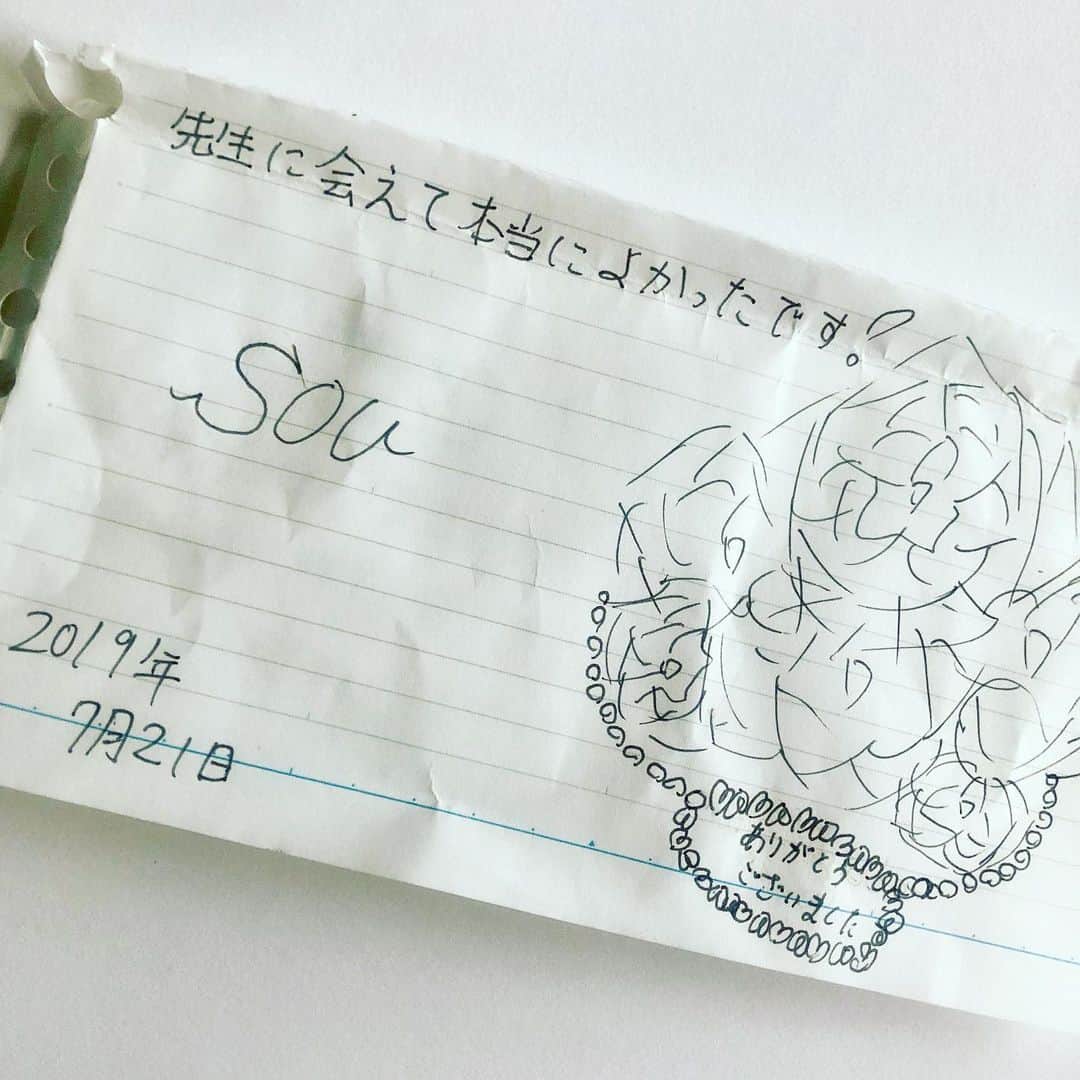 kids_design_schoolさんのインスタグラム写真 - (kids_design_schoolInstagram)「Thank you for your letter! Your future will always be bright when you focused,optimistic and confident. ＊ ＊ ＊ 週末の模擬発表会では、其々の言葉で自分の表現をしてもらいました😉 「自分に自信を持てるようになった」と、子供たちの言葉からメッセージをもらえる事✨何より嬉しいです。思っているだけ、口で言っているだけではなくて、アクションを起こせること✨アクションを起こせる強さを大切にしていきたいですね💐 ＊ ＊ ＊ ＊ #kids #loveyourself #lovedesign #children #kidsdesignschool #loveyourlife #kidsfun #kidsfashion #letter #thanks #happytime #kidsdesigner #ありがとう #お手紙 #大切にします #子供ファッション #子供服 #子供の成長 #子供の夢 #ファッションデザイン #ファッションキッズ #お洒落キッズ #kidsdream #kidsfuture」7月22日 12時36分 - kids_design_school